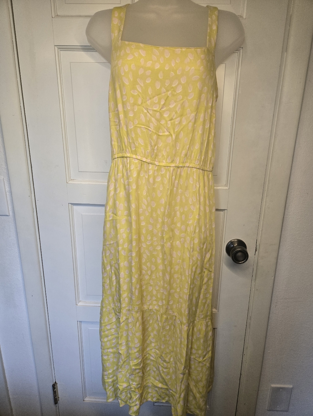 NWOT Amazon Essentials Yellow Sleeveless Printed Maxi Dress